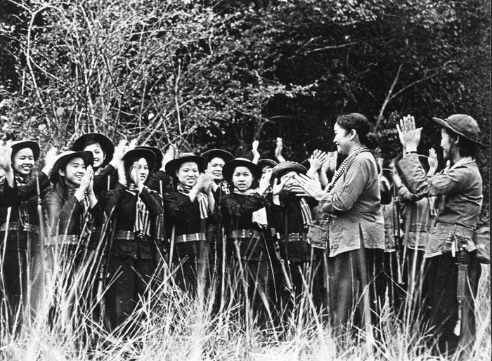 Kỷ niệm 30 năm ngày mất của Nữ tướng Nguyễn Thị Định: Tài cầm quân - Ảnh 4.