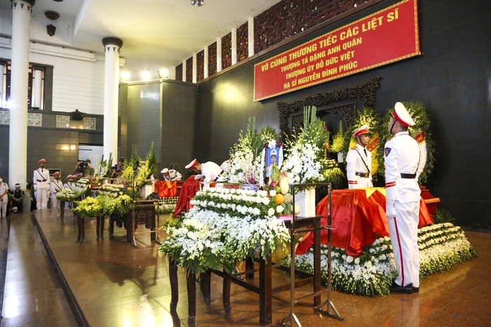 Hội LHPN Việt Nam viếng 3 chiến sĩ hy sinh khi tham gia chữa cháy - Ảnh 5.