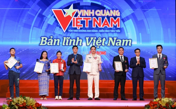Vinh quang Việt Nam năm 2022 tôn vinh 7 tập thể và 6 cá nhân - Ảnh 1.