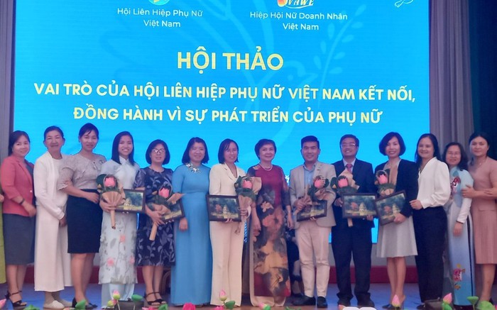hoi-thao-dt-16629729535701195638133-56-1