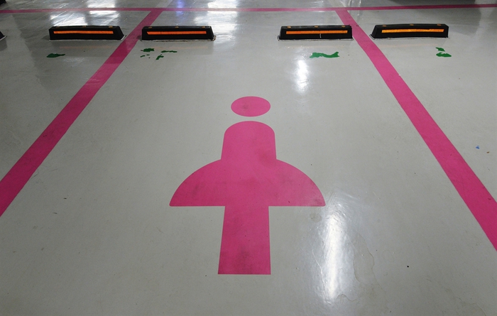Tranh cãi mạnh mẽ khi đàn ông Hàn Quốc bị &quot;cấm cửa&quot; tại phòng gym: Nguyên nhân nằm ở lý do tế nhị của phụ nữ - Ảnh 2.