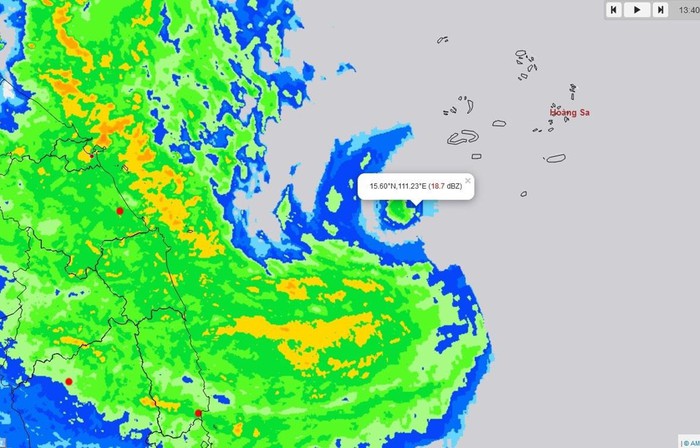 Trạm radar thời tiết đã &quot;bắt&quot; được bão Noru, gió cực mạnh - Ảnh 1.