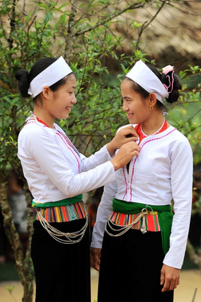 Tháng 11/2022: Liên hoan trình diễn trang phục truyền thống các dân tộc thiểu số Việt Nam khu vực phía Bắc - Ảnh 1.