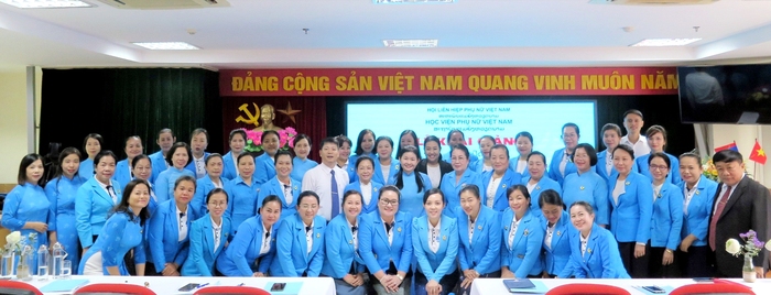 Khai giảng lớp bồi dưỡng cán bộ Hội LHPN Lào - Ảnh 4.