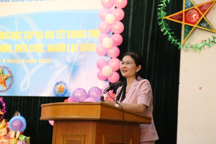 Hội LHPN Việt Nam tuyên dương thành tích học tập và tổ chức tết trung thu cho con cán bộ - Ảnh 1.