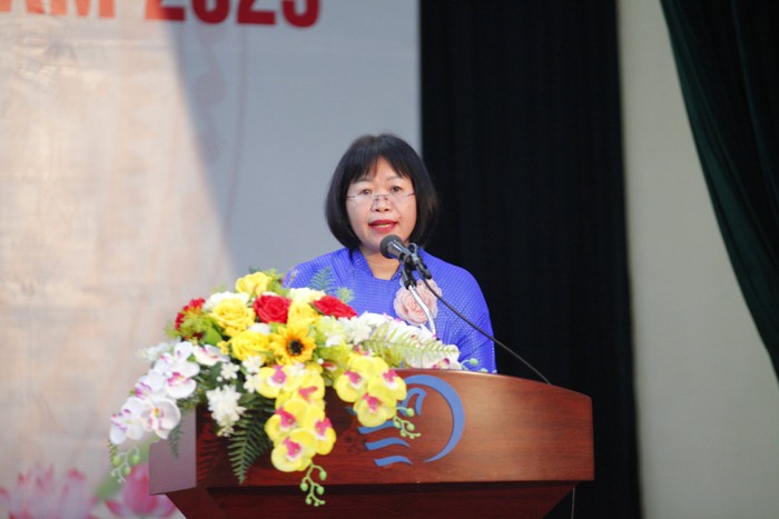 Học viện Phụ nữ Việt Nam trao bằng tốt nghiệp cho 441 cử nhân - Ảnh 1.