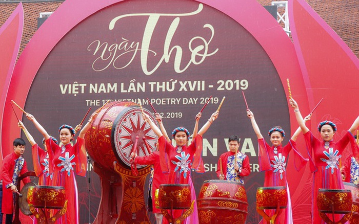 Lần đầu tiên Ngày Thơ Việt Nam được tổ chức tại Hoàng thành Thăng Long