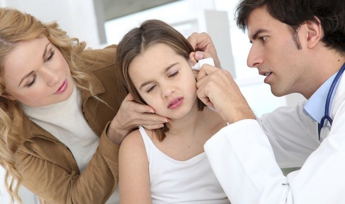 Cận Tết, bác sĩ cảnh báo bệnh viêm tai giữa gia tăng ở trẻ - Ảnh 1.