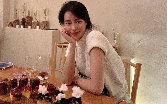 “Đối thủ của Song Hye Kyo” giữ vóc dáng nhờ tập Pilates 