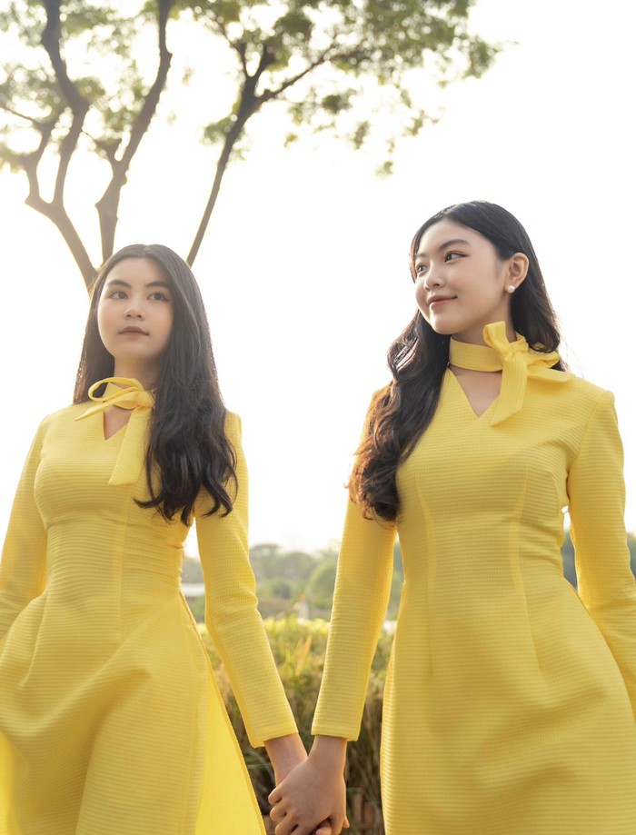 Hai ái nữ nhà MC Quyền Linh diện áo dài xuống phố, khoe trọn nhan sắc xinh đẹp - Ảnh 6.