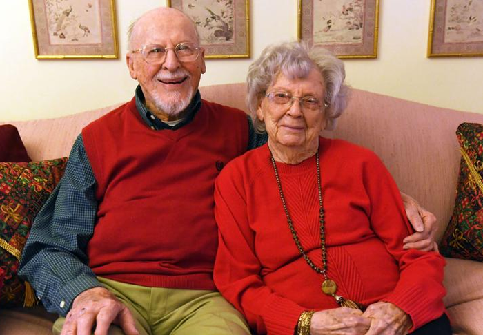 Cặp đôi kết hôn 80 năm chia sẻ bí quyết hạnh phúc cực độc đáo mà bất cứ ai cũng có thể học hỏi - Ảnh 1.
