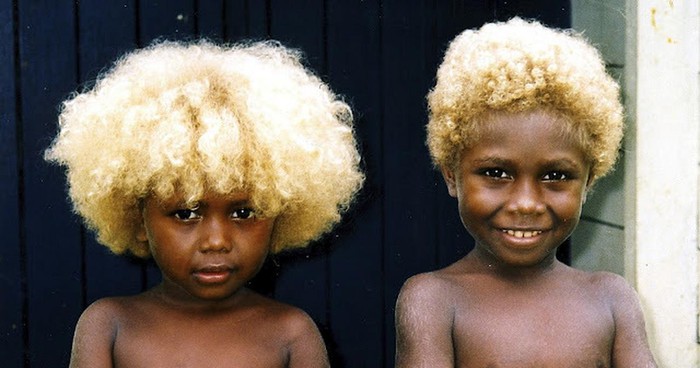 Tại sao lại có những người da đen sở hữu mái tóc vàng tự nhiên? - Ảnh 1.