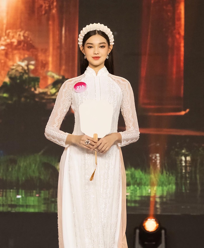 Loạt điểm giống nhau của Cẩm Đan và Bé Quyên - 2 người đẹp nổi tiếng khi đi thi Hoa hậu - Ảnh 4.