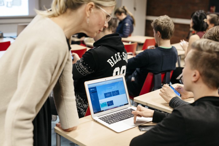 Nền giáo dục top đầu thế giới ở Phần Lan: Khắt khe với giáo viên, &quot;dễ dãi&quot; với học sinh - Ảnh 1.