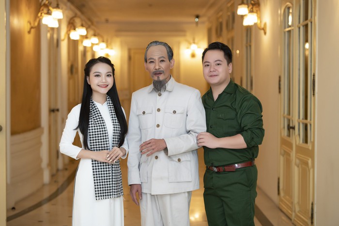 Nghệ sĩ Minh Hải cùng Thanh Phong và Hà Quỳnh Như ở hậu trường