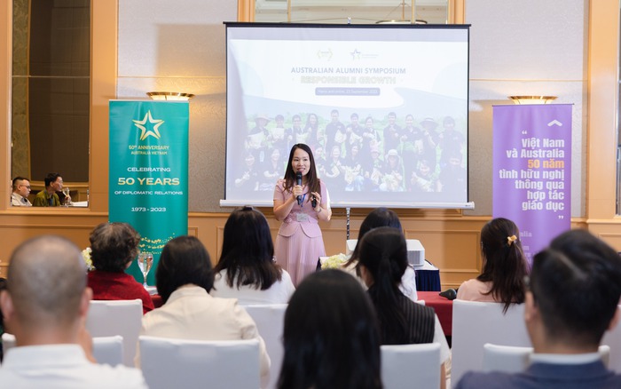 Cô gái Nùng đưa quê mình vào bản đồ du lịch thế giới