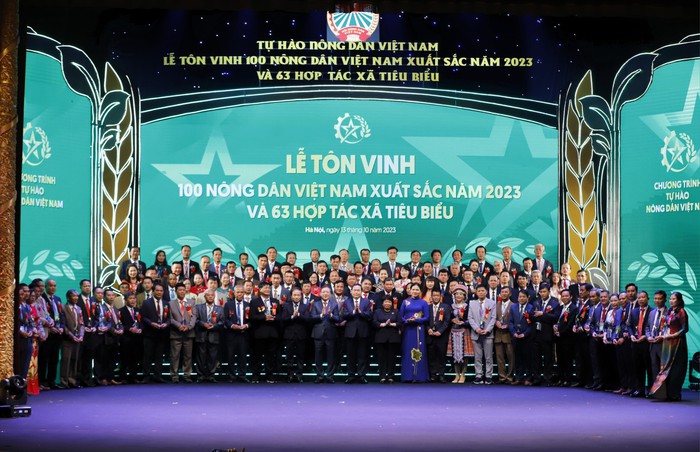 Biểu dương 100 nông dân Việt Nam xuất sắc và 63 hợp tác xã tiêu biểu toàn quốc - Ảnh 3.