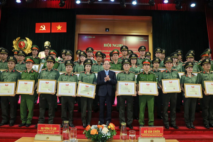 Đại tướng Tô Lâm: Lực lượng công an cần phối hợp chặt chẽ với MTTQ Việt Nam thực hiện phong trào bảo vệ an ninh Tổ quốc - Ảnh 3.