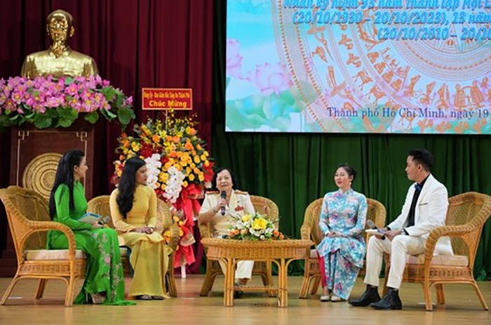 TPHCM; Họp mặt nhân kỷ niệm 93 năm Ngày thành lập Hội Liên hiệp Phụ nữ Việt Nam - Ảnh 3.