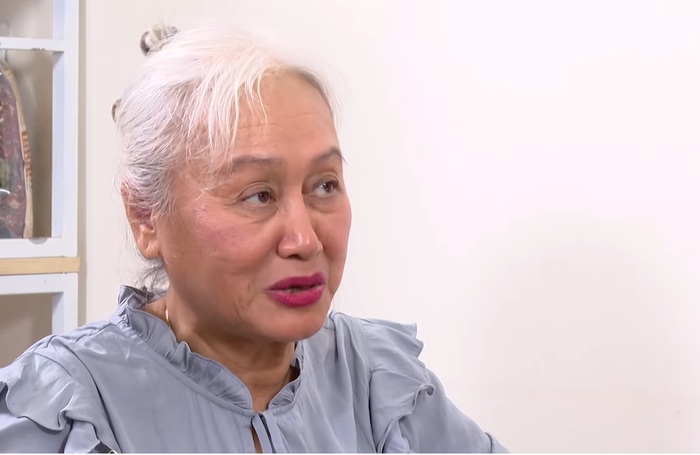 Nữ đạo diễn người Việt đầu tiên dựng kịch ở Broadway: Đi tìm chồng cho em gái rồi lấy chồng ở tuổi 51 - Ảnh 2.