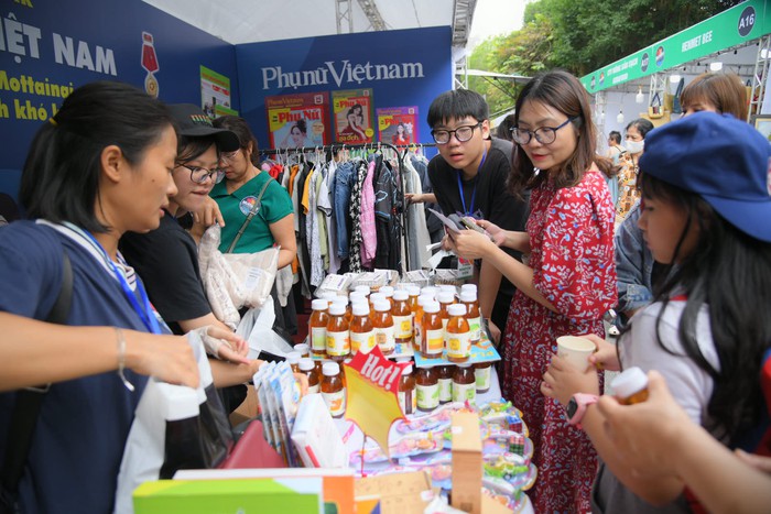 Hội chợ Mottainai Bazaar lan toả tinh thần sống xanh - Ảnh 4.