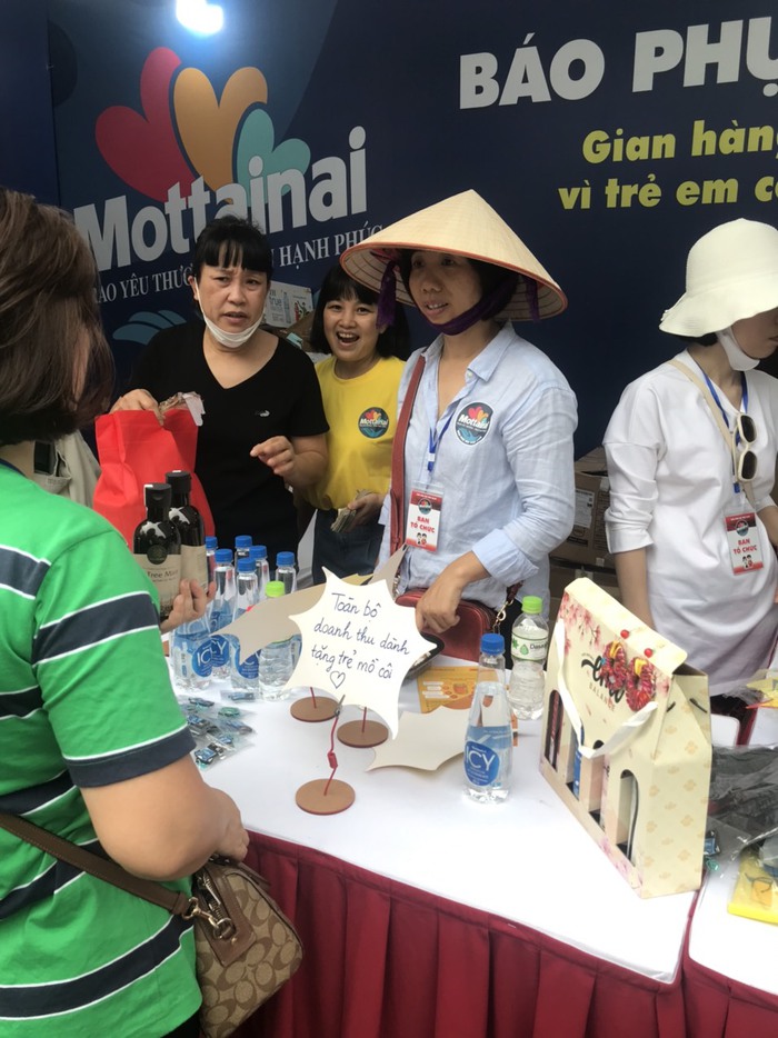 Hội chợ Mottainai Bazaar: Đông vui đến lúc cuối cùng - Ảnh 4.