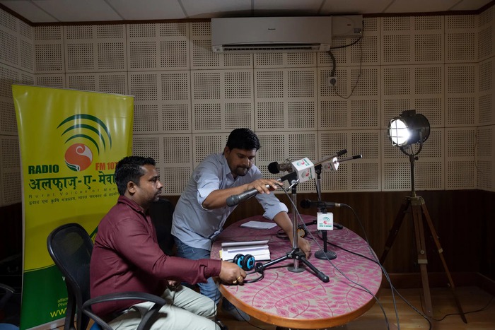 Ấn Độ: Đài phát thanh trao quyền cho phụ nữ ở nông thôn - Ảnh 2.
