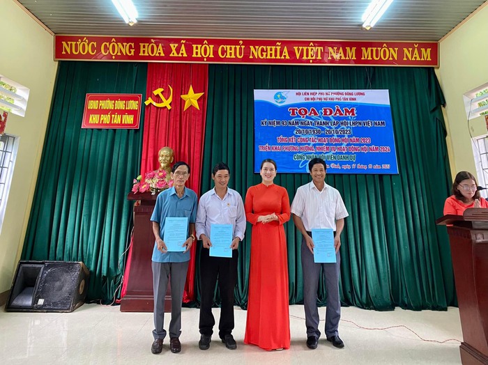 Hội LHPN tỉnh Quảng Trị đã có 322 nam giới được công nhận là Hội viên danh dự: &quot;Luồng gió mới&quot; trong hoạt động Hội - Ảnh 1.