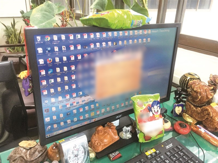 Cô gái người Việt làm tại Đài Loan (Trung Quốc) ngỡ ngàng về lý do vô số gói bim bim đặt ở công ty, dù đói cách mấy cũng không được ăn - Ảnh 2.