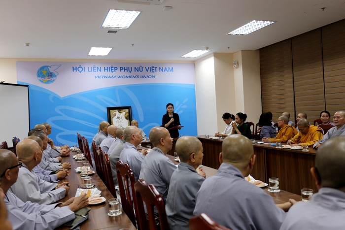 Trung ương Hội LHPN Việt Nam tiếp Đoàn đại biểu Ni giới Giáo hội Phật giáo Việt Nam - Ảnh 2.