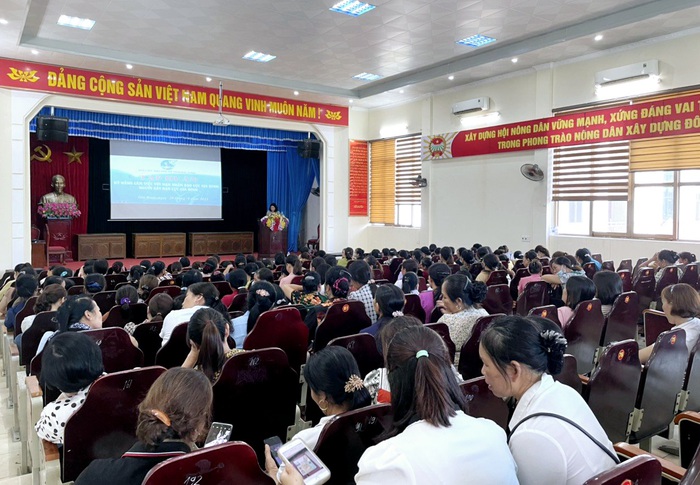 Bắc Ninh: Hơn 2.000 cán bộ, phụ nữ được tập huấn kỹ năng ngăn chặn bạo lực gia đình - Ảnh 1.
