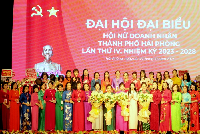 Bà Nguyễn Thị Minh Hà tái đắc cử Chủ tịch Hội Nữ doanh nhân thành phố Hải Phòng - Ảnh 2.