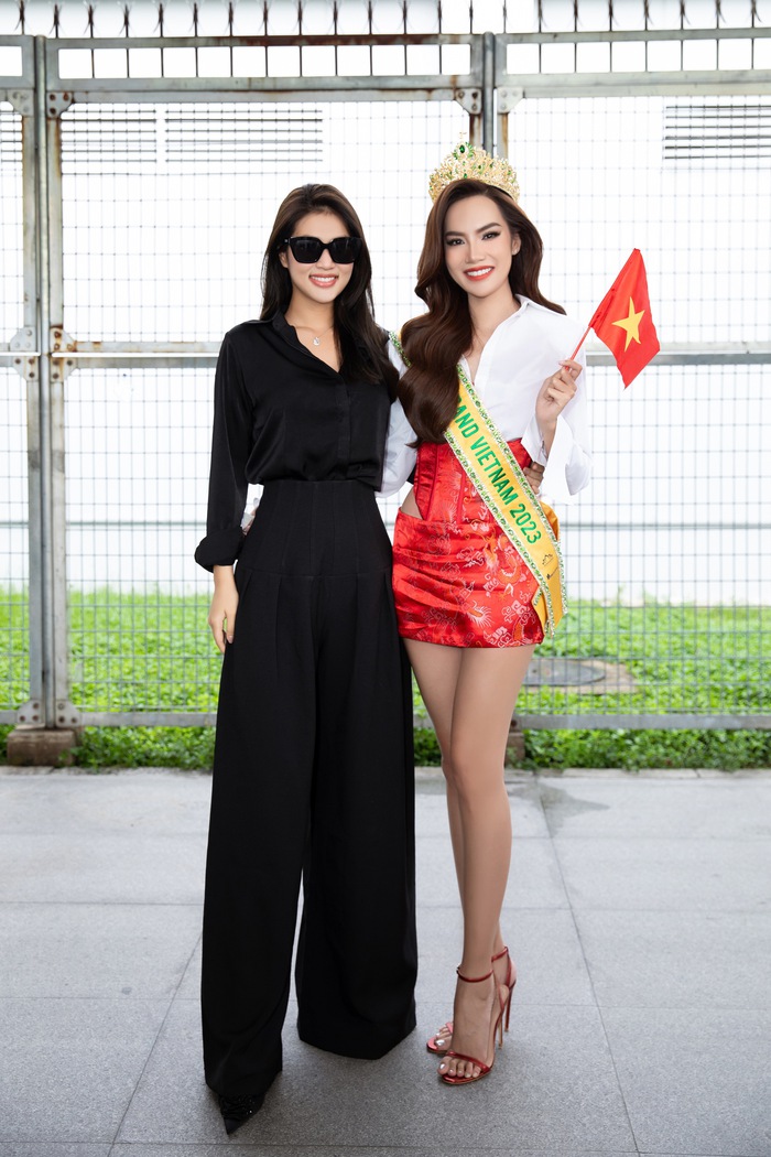 Á hậu Hương Ly ra sân bay tiễn bạn thân Hoàng Phương  ra Hà Nội dự thi Miss Grand International 2023  - Ảnh 3.