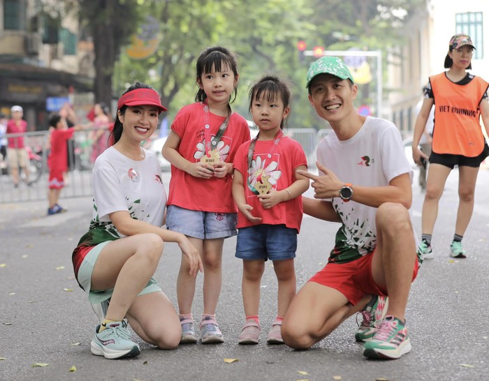 Nguyễn Thượng Việt cùng CLB Viet Running tổ chức giải chạy “Sức trẻ Việt” cho trẻ em