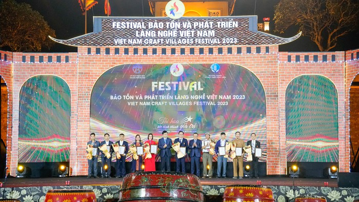 Khai mạc Festival bảo tồn và phát triển làng nghề Việt Nam năm 2023  - Ảnh 3.