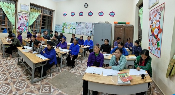 Nhiệm vụ căn bản để nâng cao dân trí từ các lớp học xóa mù chữ ở Lạng Sơn- Ảnh 1.