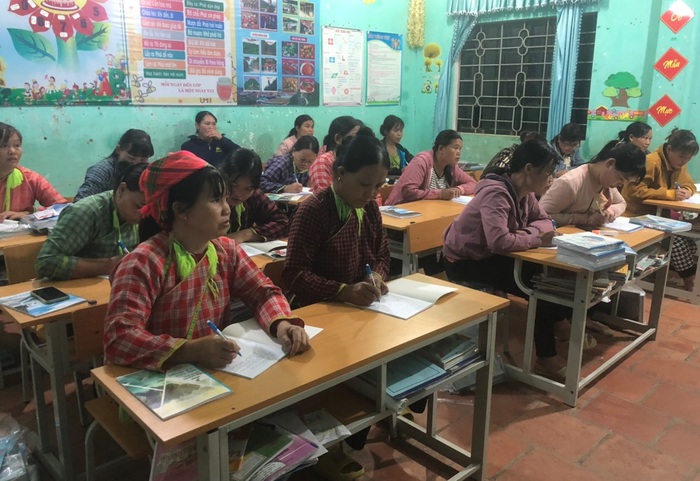 Nhiệm vụ căn bản để nâng cao dân trí từ các lớp học xóa mù chữ ở Lạng Sơn- Ảnh 2.