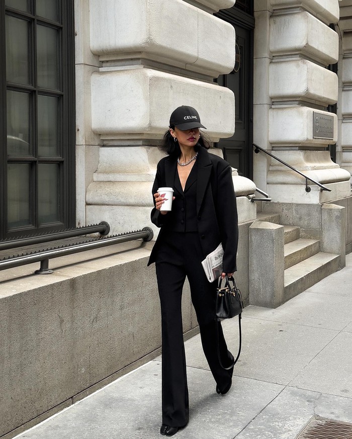 Blogger Mỹ chứng minh mua blazer đen là đỉnh cao tiết kiệm: 1 mẫu mix được 10 bộ- Ảnh 10.