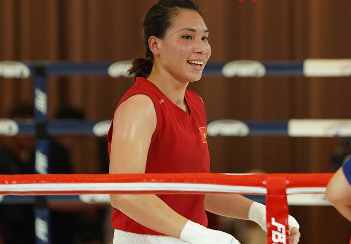 Hà Thị Linh - cô gái Tày trở thành nữ võ sĩ boxing nhà nghề đầu tiên ở Việt Nam- Ảnh 1.