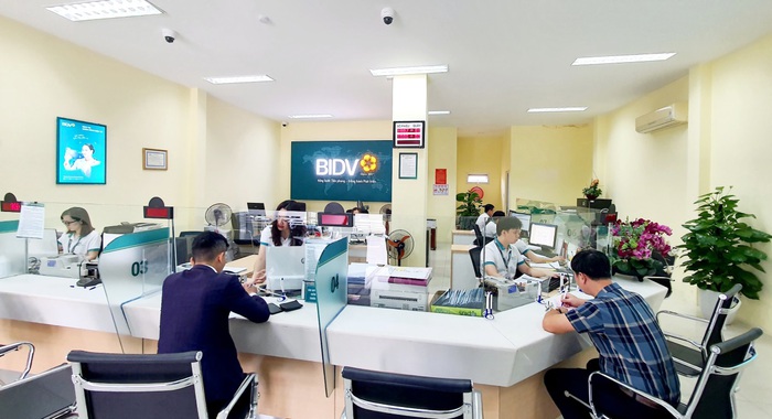 Lãnh đạo BIDV thăm, viếng và hỗ trợ gia đình nạn nhân vụ cướp ngân hàng tại Đà Nẵng- Ảnh 1.