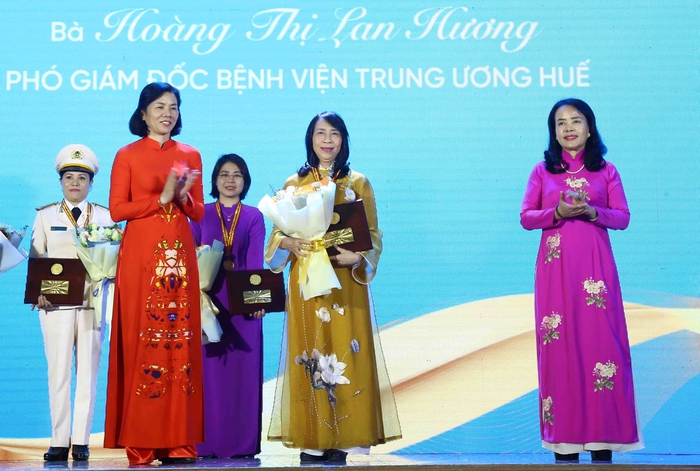 Danh sách 4 tập thể, 9 cá nhân nhận Giải thưởng phụ nữ Việt Nam năm 2023- Ảnh 11.