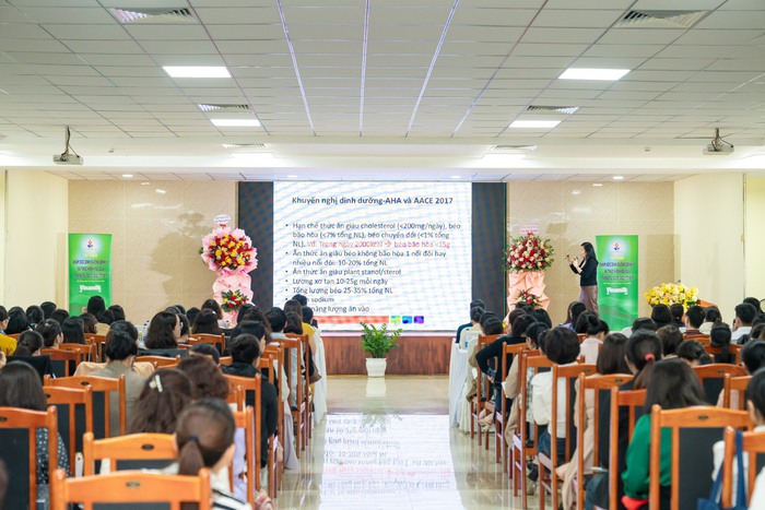 Vinamilk hợp tác chiến lược với CLB Điều Dưỡng Trưởng Việt Nam để chăm sóc sức khỏe cho hàng triệu người bệnh 
- Ảnh 3.