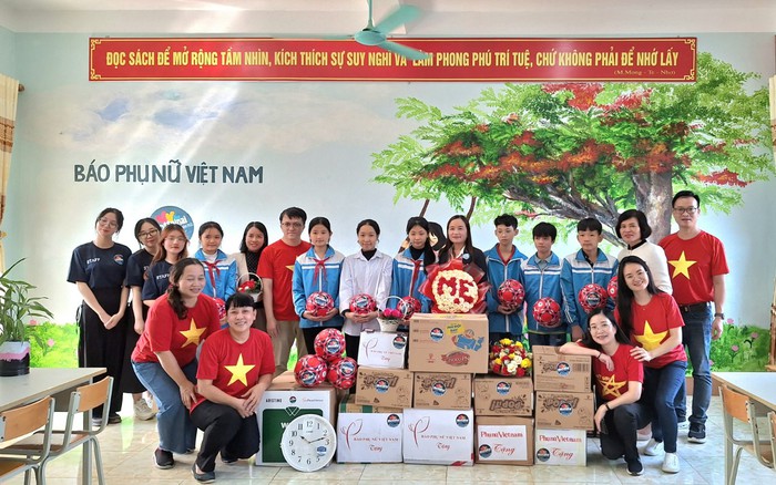 Báo Phụ nữ Việt Nam trao tặng Thư viện Xanh Mottainai cho học sinh trường THCS Hoàng Ngân- Ảnh 7.