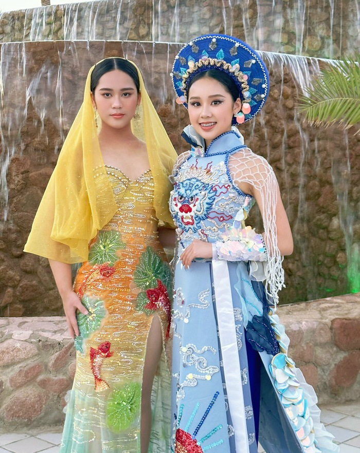 Bella Vũ và Anna Hoàng