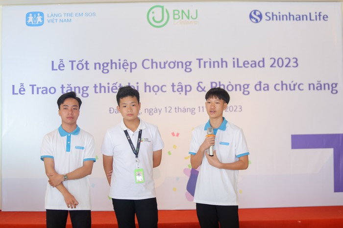 Shinhan Life chung tay thắp sáng tương lai cho thanh thiếu niên Làng trẻ em SOS Đà Nẵng - Ảnh 2.