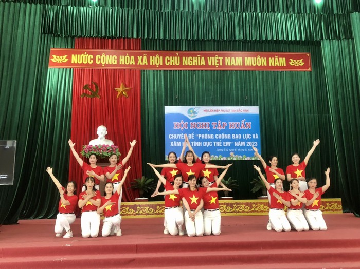 Bắc Ninh: Gần 2.000 hội viên phụ nữ được tập huấn phòng chống bạo lực và xâm hại trẻ em - Ảnh 1.