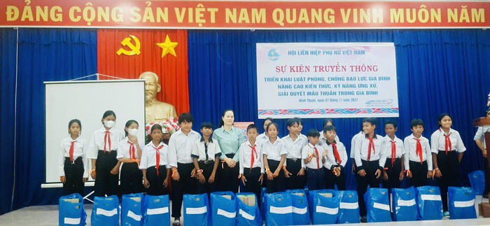 Ninh Thuận tổ chức sự kiện truyền thông tìm hiểu  Luật phòng, chống bạo lực gia đình  - Ảnh 3.