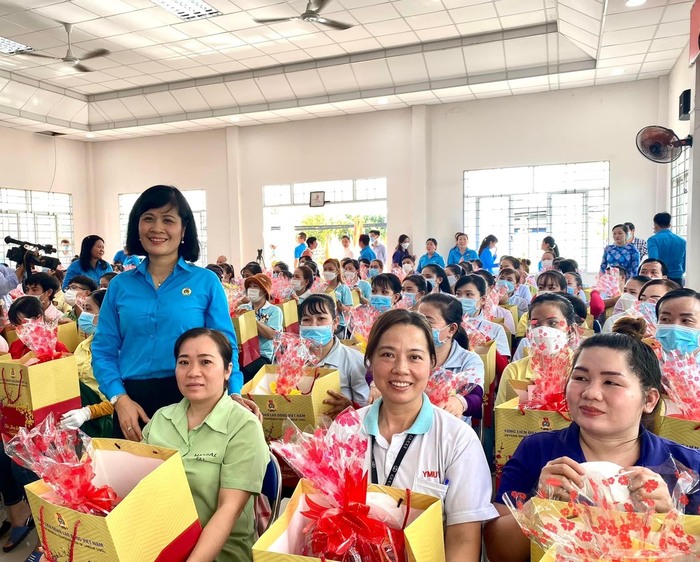 Chào mừng Đại hội XIII Công đoàn Việt Nam: Thúc đẩy bình đẳng giới, bảo vệ quyền lợi lao động nữ- Ảnh 2.