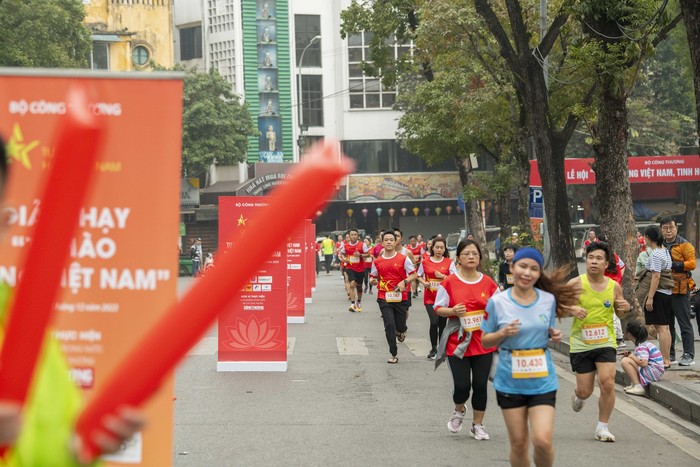 Giải chạy “Tự hào hàng Việt Nam” tạo lập sức mạnh đoàn kết, tinh thần tự hào với hàng Việt- Ảnh 3.