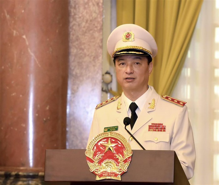 Thứ trưởng Bộ Công an Nguyễn Duy Ngọc được thăng cấp bậc hàm thượng tướng- Ảnh 1.